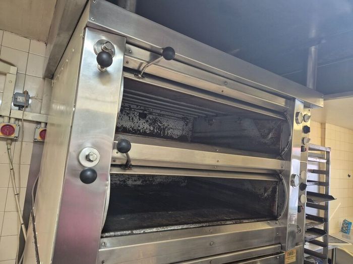 Deck oven