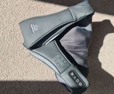 Snailax Cordless Shiatsu Neck Back Massager with Heat