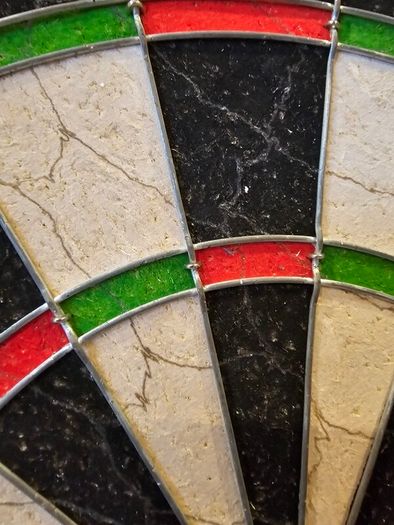 Unicorn DB180 bristle dartboard, PDC branded
