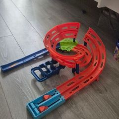 Hot wheels track