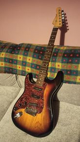 G&L Tribute legacy left handed (2012)