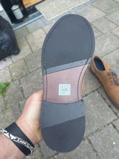 mans shoes