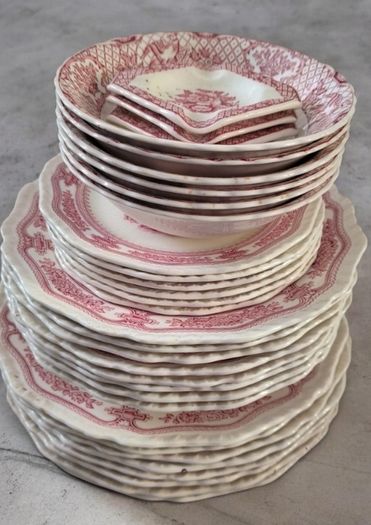 Vintage Masons Manchu Pink Red Ironstone Service 31 Pieces Mint Condition