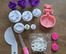 Bundle of fondant plungers