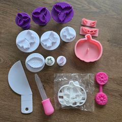 Bundle of fondant plungers