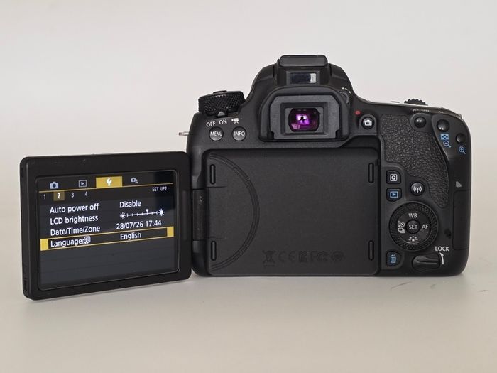 Canon EOS 77D + EF-S 18-55mm IS II | Excellent Condition