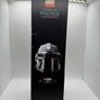 LEGO Star Wars: The Mandalorian Helmet (75328) Image 2