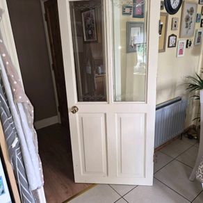 White interior glas door