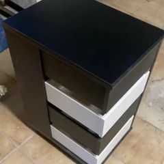 Storage cabinet