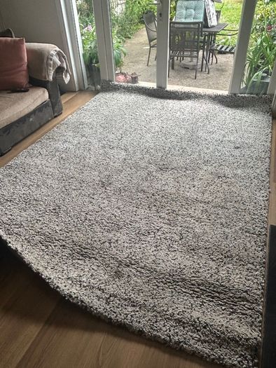 IKEA VINDUM high pile rug 200x270cm