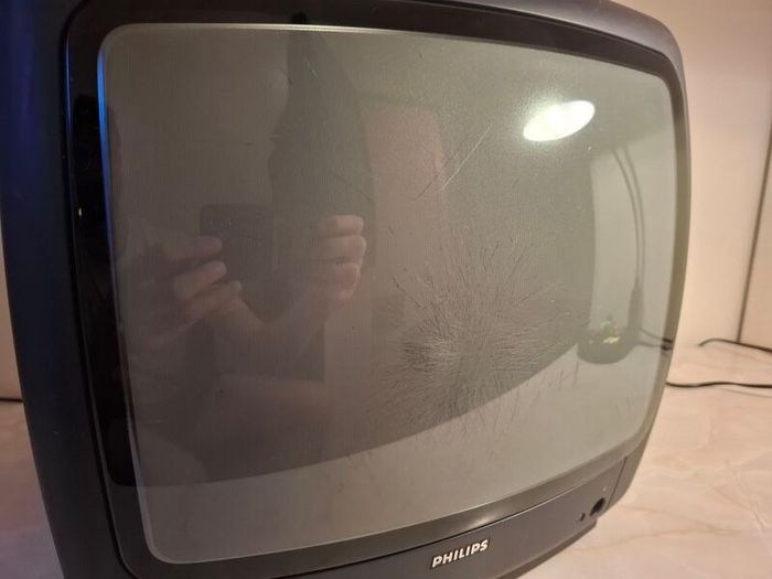Philips 14" CRT TV (1 of 2)