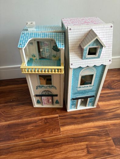 Doll house