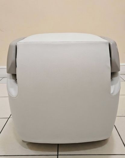 Inada Cube Plus massage chair [Delivery Possible]