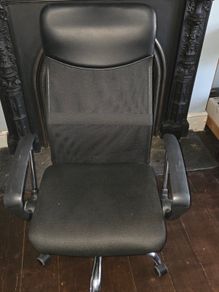 Black mesh office chair