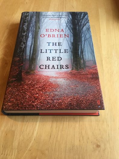 Book - Enda O'Brien - The little red chairs