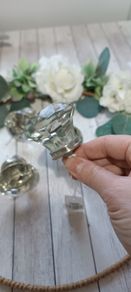 4 cut glass drawer / door knobs bnwt