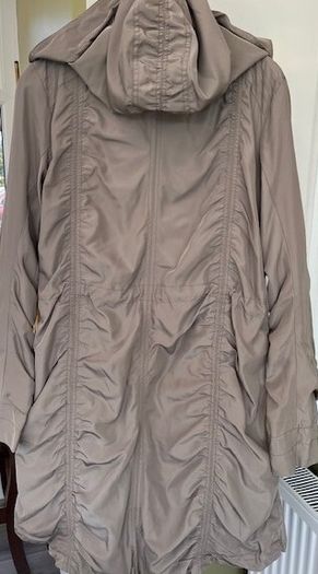 Dutch Brand Yaya Coat Jacket Ladies. Medium. Sage Green / Khaki. Satin Finish.  Detachable hood. Excellent. Proceeds To Medecins Sans Frontieres.