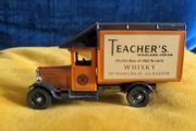 DAYS GONE Teachers Highland Cream diecast van