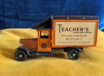 DAYS GONE Teachers Highland Cream diecast van