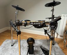 Alesis Nitro Electric Drum Kit