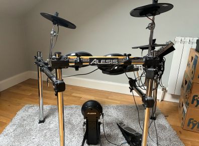 Alesis Nitro Electric Drum Kit