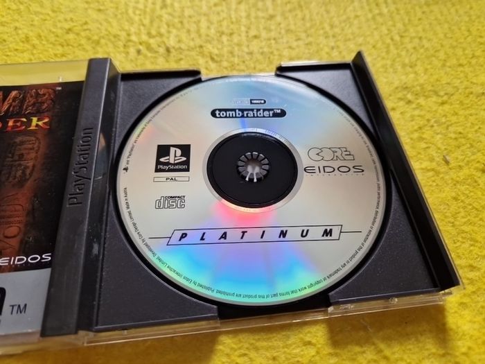 Tomb raider PlayStation1 ps1 PlayStation2 ps2 games Original