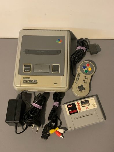 Super Nintendo Entertainment System SNES Bundle