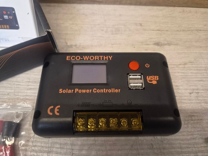 ECO-WORTHY 30A 12V/24V PWM USB Solar Panel Charge Controller