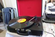 BAUHN Vintage Suitcase Turntable, Model TI-VT-0616, in very good condition