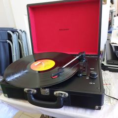 BAUHN Vintage Suitcase Turntable, Model TI-VT-0616, in very good condition