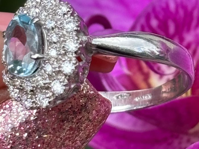 Vintage Aquamarine and Diamond 18ct Gold Cluster Ring