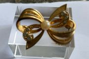 vintage brooch