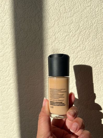 MAC Studio Fix Fluid SPF15 24hr Matte Foundation 30ml NC15