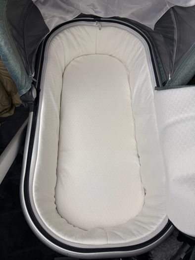 Full travel System Uppababy Vista V2 with car seat and isofix
