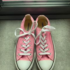 Pink converse
