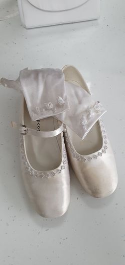 LITTLE FOLK communion dress, bolero, veil, bag, shoes, socks, gloves Sz 8 years - Rrp 450 in total