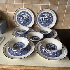 Vintage Arklow pottery "Willow " 6Dinner plate 5 Bowls