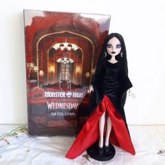 Monster High Morticia Adams doll NEW unboxed