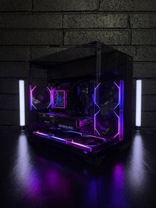 High End Gaming PC | RTX 5070 ti 16GB / Ryzen 9800x3d / DDR5