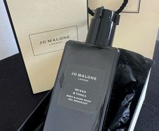 Jo Malone myrrh and tonka shower gel