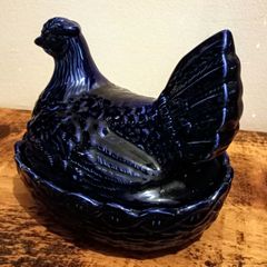 Vintage Portmeirion Hen on Nest  Eggs Holder.
