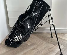 MK Golf - lightweight kids carry bag with stand