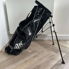 MK Golf - lightweight kids carry bag with stand