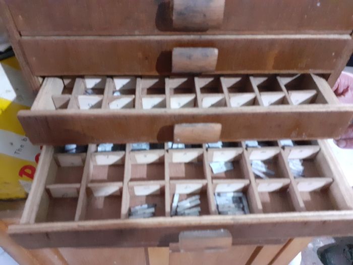 antique type  print  set