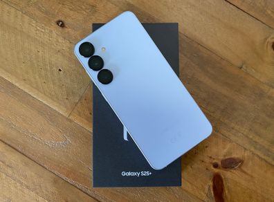 Samsung Galaxy S25 Plus (256GB) Icy Blue - UNLOCKED