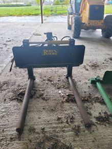 Bale handler