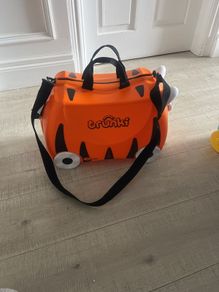 Trunki case