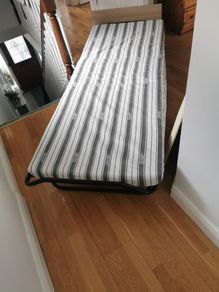 guest fold up bed