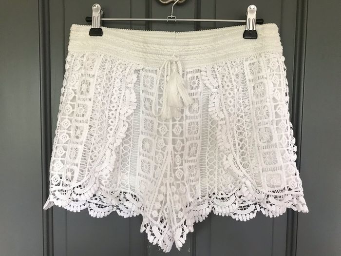 F&F ladies white crochet shorts size 10