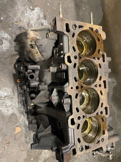 Trafic Vivaro Primastar 2.0 M9R Engine Block 538133